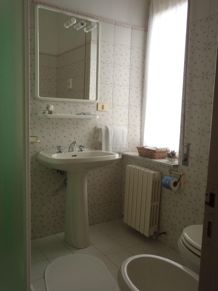 Hotel Nettuno Porto San Giorgio Buitenkant foto