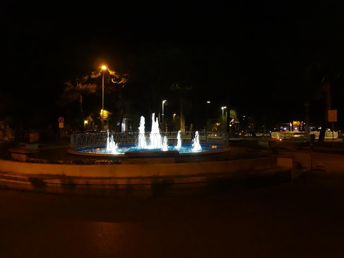 Hotel Nettuno Porto San Giorgio Buitenkant foto