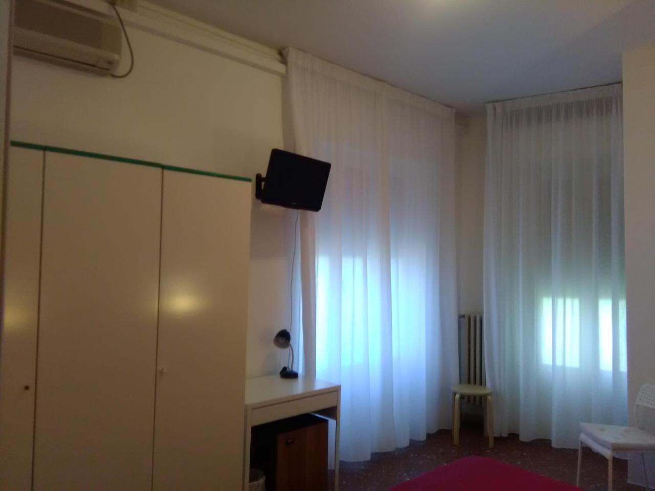 Hotel Nettuno Porto San Giorgio Buitenkant foto